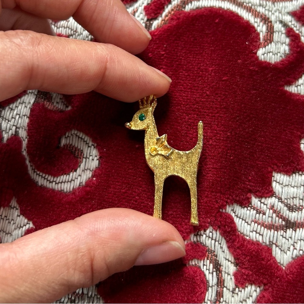 Christmas Reindeer holiday brooch